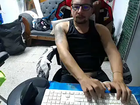 alexam galxh online show from March 9, 2025, 8:52 pm