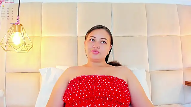 AnaisClark online show from December 31, 2024, 2:36 pm