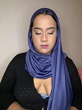 Snapshot of Maryam_yamal chatting on February 19, 2025, 8:52 pm Maryam yamal online show from February 19, 2025, 8:52 pm