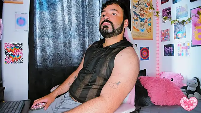 Snapshot of johnnyalx chatting on March 18, 2025, 3:53 pm johnnyalx online show from March 18, 2025, 3:53 pm