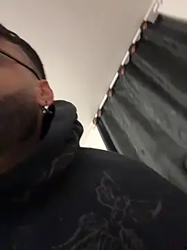 Snapshot of johnnyalx chatting on November 30, 2025, 5:22 am johnnyalx online show from November 30, 2025, 5:22 am