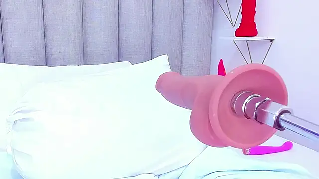 keyllaa  online show from January 23, 2025, 8:24 pm