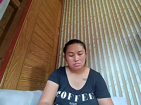 LalaiAsian online show from April 7, 2026, 6:14 am