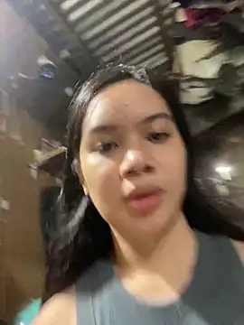 Snapshot of Hebefemme chatting on March 12, 2025, 5:28 pm Hebefemme online show from March 12, 2025, 5:28 pm