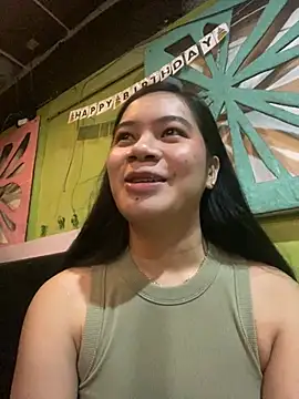 Snapshot of Hebefemme chatting on March 16, 2025, 12:22 pm Hebefemme online show from March 16, 2025, 12:22 pm