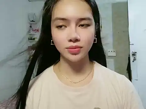 Hebefemme online show from June 7, 2026, 8:29 am