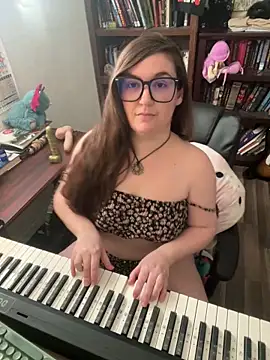 Snapshot of Adobe_Angel chatting on February 4, 2026, 9:09 pm Adobe Angel online show from February 4, 2026, 9:09 pm