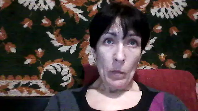 SunnyAmorre online show from November 28, 2025, 9:45 am