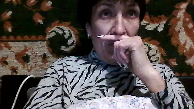 Snapshot of SunnyAmorre chatting on May 3, 2026, 8:26 pm SunnyAmorre online show from May 3, 2026, 8:26 pm