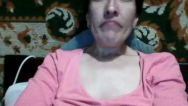 Snapshot of SunnyAmorre chatting on May 6, 2026, 7:52 pm SunnyAmorre online show from May 6, 2026, 7:52 pm