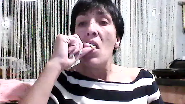 Snapshot of SunnyAmorre chatting on May 23, 2026, 7:29 pm SunnyAmorre online show from May 23, 2026, 7:29 pm
