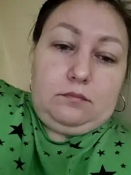 Rini333 online show from February 4, 2025, 2:32 pm