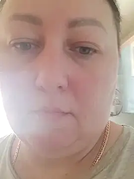 Rini333 online show from February 13, 2025, 12:32 pm