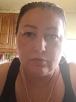 Rini333 online show from February 15, 2025, 2:00 pm