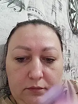 Rini333 online show from February 12, 2026, 10:43 am