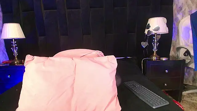 shelsyloreds online show from February 17, 2025, 11:55 am