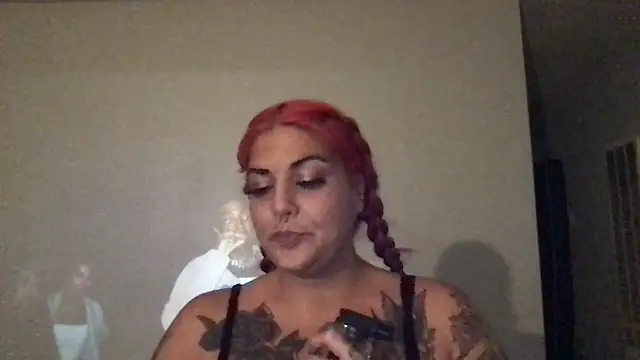 ShineyQuinn online show from February 26, 2026, 1:48 am