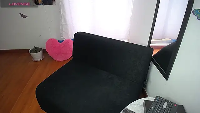 sexylatina001 online show from October 16, 2025, 2:18 pm