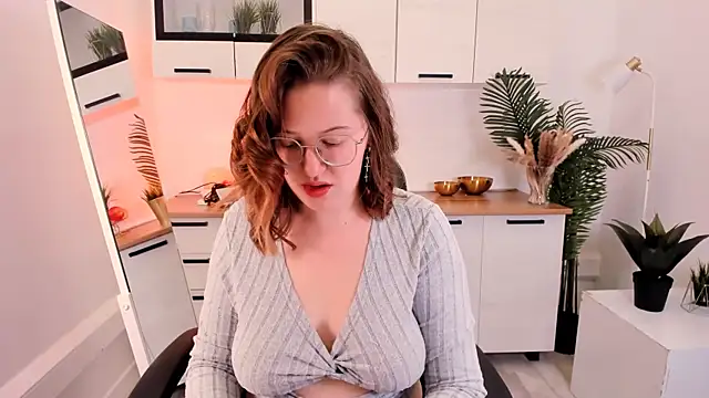 Snapshot of Charmy_Gracy chatting on February 24, 2026, 10:46 am Charmy Gracy online show from February 24, 2026, 10:46 am