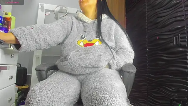 Snapshot of Pocahontas_d chatting on July 26, 2026, 6:43 am Pocahontas d online show from July 26, 2026, 6:43 am