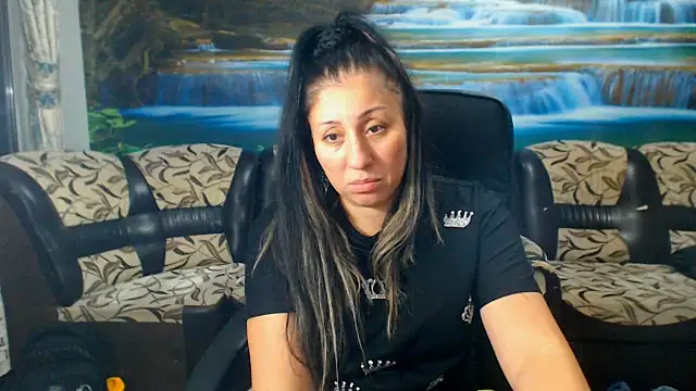 MoistMady online show from October 18, 2025, 10:32 pm