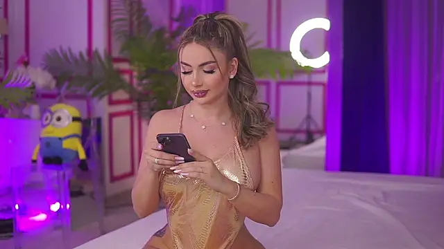 Snapshot of AshleySinn chatting on January 3, 2025, 5:53 pm AshleySinn online show from January 3, 2025, 5:53 pm