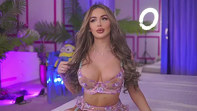 Snapshot of AshleySinn chatting on January 4, 2025, 5:37 pm AshleySinn online show from January 4, 2025, 5:37 pm