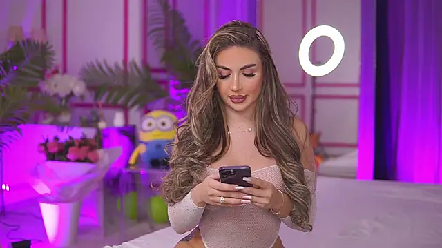 Snapshot of AshleySinn chatting on January 22, 2025, 5:28 pm AshleySinn online show from January 22, 2025, 5:28 pm