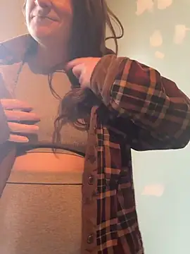 Mini And The Bear online show from April 12, 2026, 3:28 pm