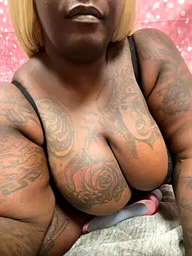 Snapshot of bbwkandi94 chatting on November 30, 2025, 4:05 am bbwkandi94 online show from November 30, 2025, 4:05 am