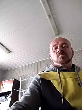 Snapshot of wilkalfa chatting on October 2, 2025, 10:22 am wilkalfa online show from October 2, 2025, 10:22 am