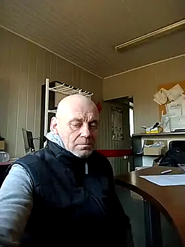 Snapshot of wilkalfa chatting on December 19, 2025, 11:17 am wilkalfa online show from December 19, 2025, 11:17 am