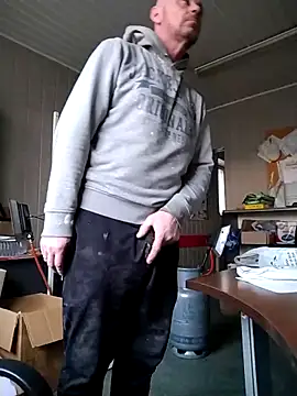 Snapshot of wilkalfa chatting on February 12, 2026, 3:40 pm wilkalfa online show from February 12, 2026, 3:40 pm