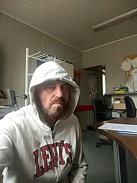 Snapshot of wilkalfa chatting on April 9, 2026, 10:20 am wilkalfa online show from April 9, 2026, 10:20 am