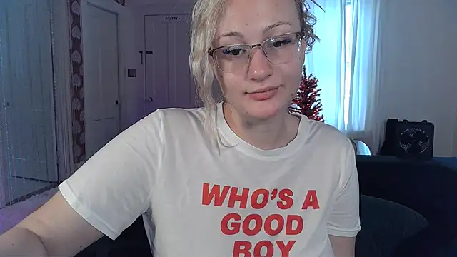 Snapshot of ashleyblaydex chatting on December 3, 2025, 8:07 pm ashleyblaydex online show from December 3, 2025, 8:07 pm