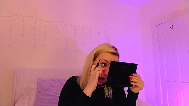 Snapshot of ashleyblaydex chatting on March 2, 2026, 11:55 pm ashleyblaydex online show from March 2, 2026, 11:55 pm