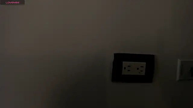 NaomiSainz online show from April 10, 2026, 2:00 pm