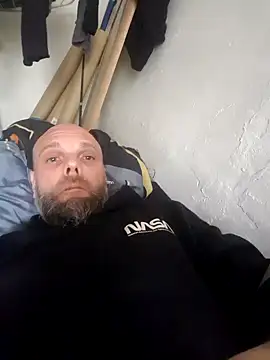 Snapshot of Ladyshaker82 chatting on February 26, 2025, 12:25 pm Ladyshaker82 online show from February 26, 2025, 12:25 pm