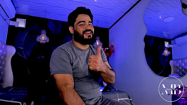 Snapshot of MichaelBear_ chatting on February 26, 2026, 1:32 pm MichaelBear online show from February 26, 2026, 1:32 pm