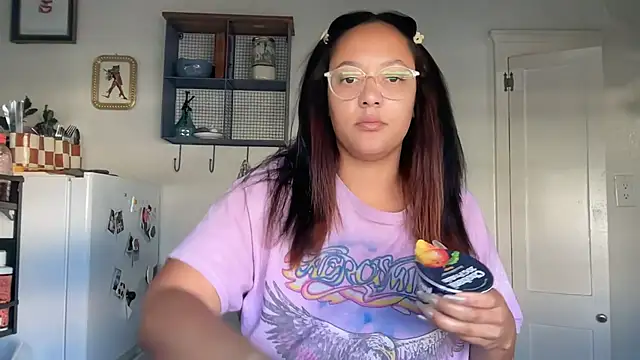 dreamyriri online show from March 7, 2026, 4:59 pm