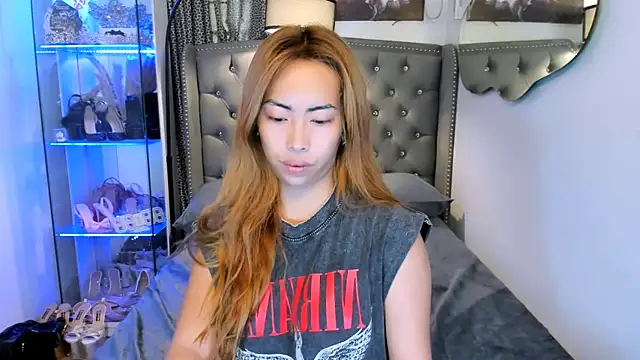 reighnempress online show from September 9, 2025, 2:11 am