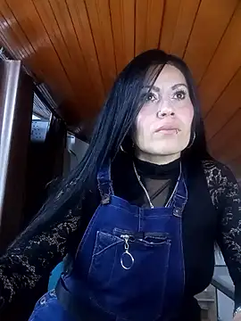 Snapshot of Tania_mature chatting on April 15, 2026, 5:20 pm Tania mature online show from April 15, 2026, 5:20 pm