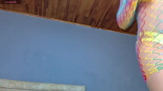 nicol snow online show from April 11, 2026, 7:18 pm