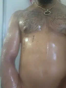 Snapshot of bosstang770 chatting on December 27, 2024, 9:43 pm bosstang770 online show from December 27, 2024, 9:43 pm