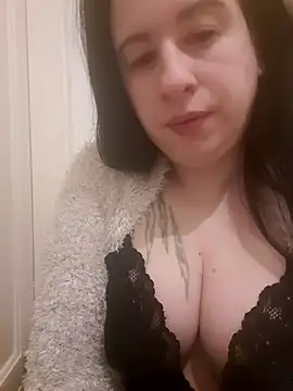 Snapshot of Tinka-Bella-Privat chatting on April 28, 2026, 4:06 am Tinka-Bella-Privat online show from April 28, 2026, 4:06 am