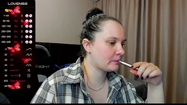 AlanaBrox online show from November 28, 2025, 11:40 pm