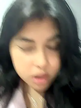 Snapshot of Alyaa_s chatting on October 28, 2025, 1:53 am Alyaa s online show from October 28, 2025, 1:53 am