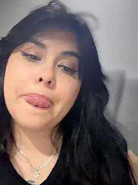 Snapshot of Alyaa_s chatting on October 31, 2025, 12:55 am Alyaa s online show from October 31, 2025, 12:55 am