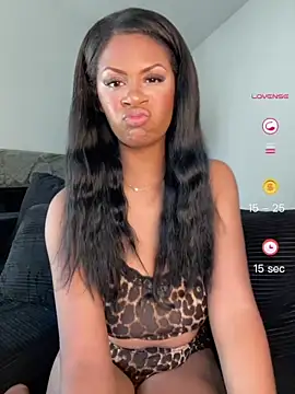 Snapshot of shawneebaby chatting on July 9, 2026, 8:13 pm shawneebaby online show from July 9, 2026, 8:13 pm