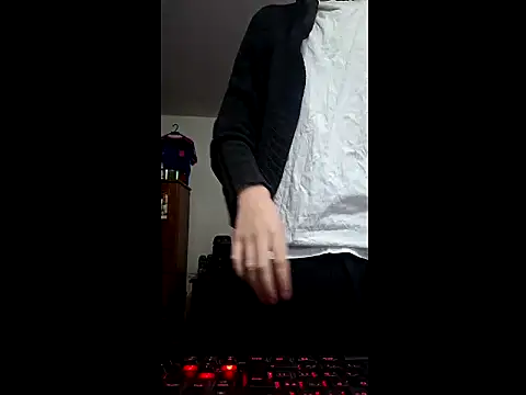 ALBEIROFOOTBALL1992 online show from March 16, 2026, 4:40 am